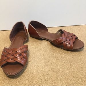 Woman’s vail woven slide sandals- Universal Thead